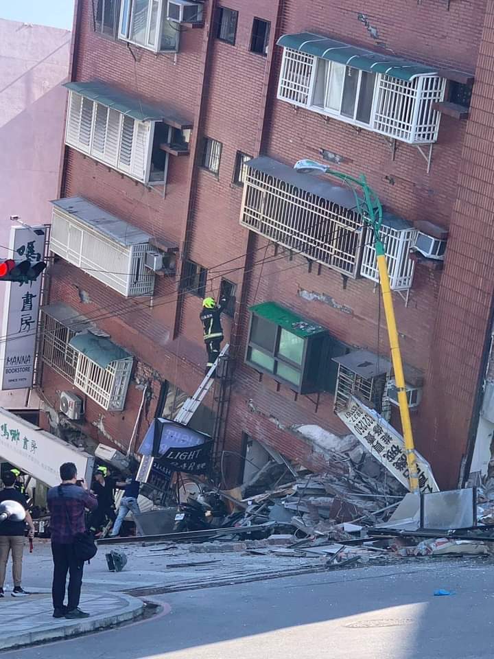 Taipei Rocked by Deadly 7.4 Magnitude Earthquake: Buildings Collapse, Tsunami Warnings Issued in Japan and Philippines