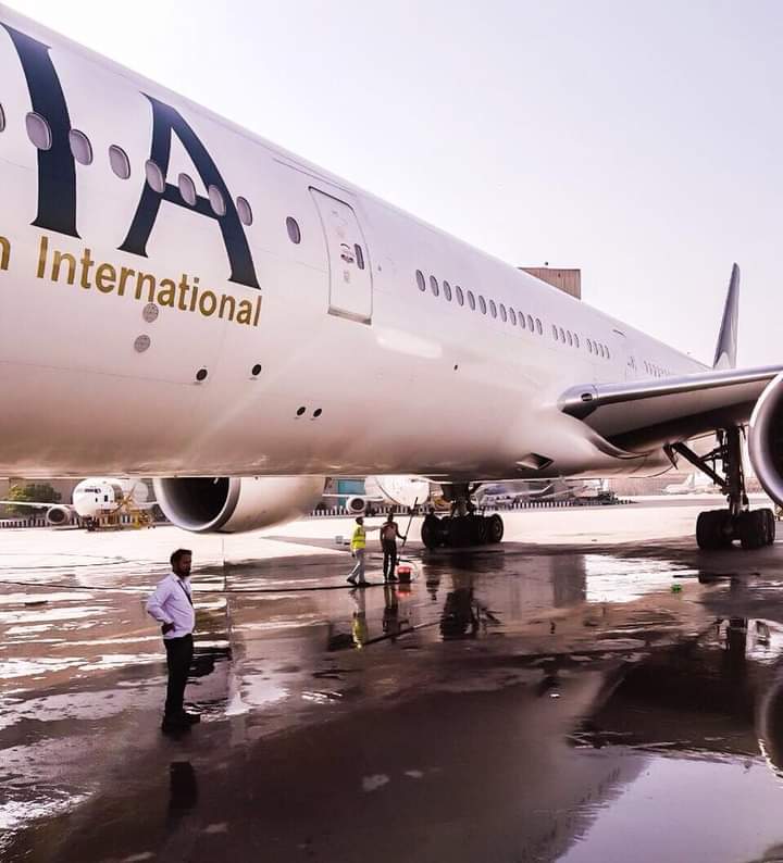 Pakistan International Airlines Slashes Fares for Umrah Pilgrims and Saudi Visa Holders