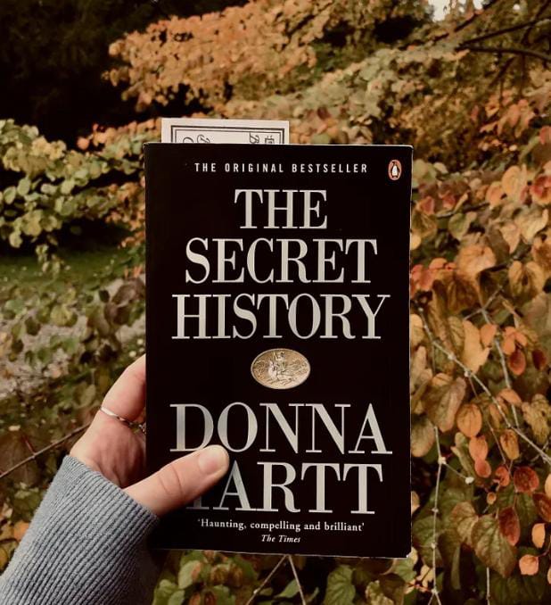 BOOK REVIEW “THE SECRET HISTORY” by DONNA TARTT