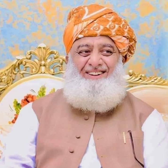 Maulana Fazlur Rehman Criticizes PTI’s Contradictions, Advocates Dialogue for Resolving National Issues