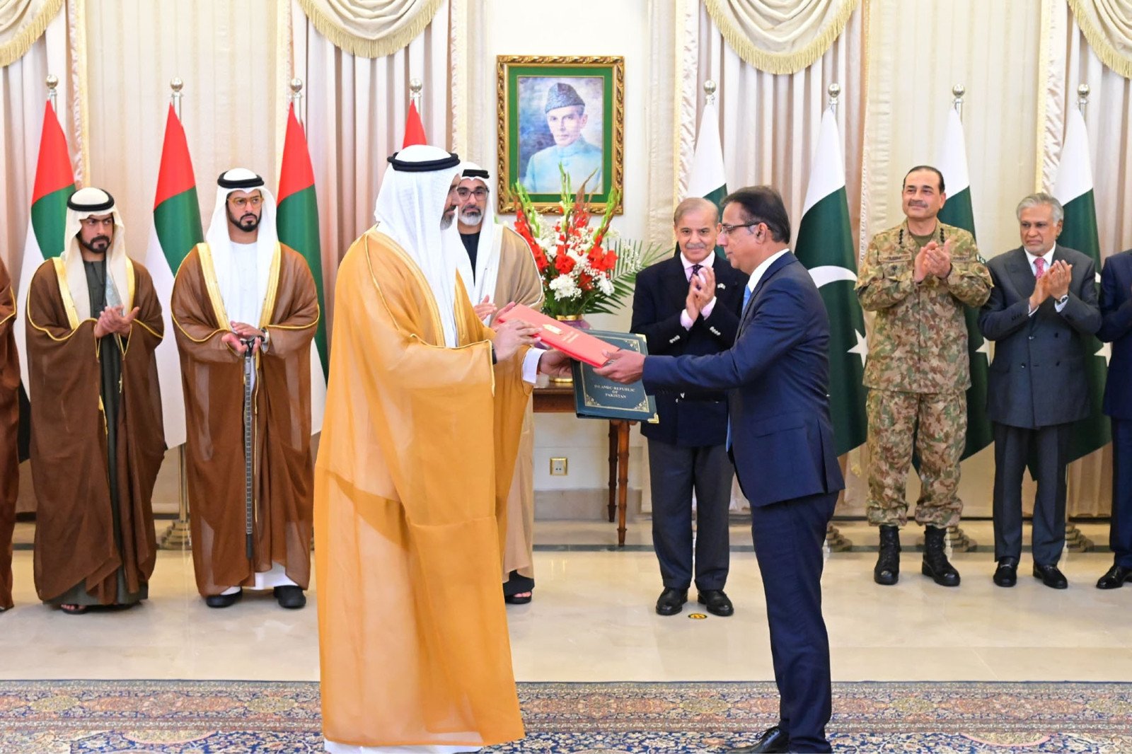 Pakistan, UAE sign five accords of cooperation in railway, mining, other sectors