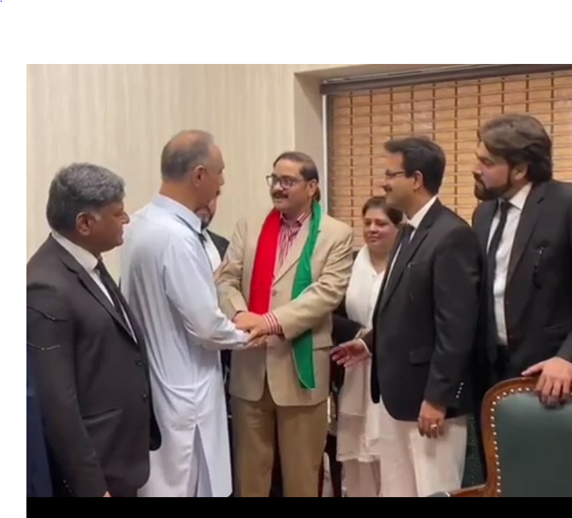 Chairman Khod Mukhtar Tehreek Dr. Mohsin Hassan joins PTI