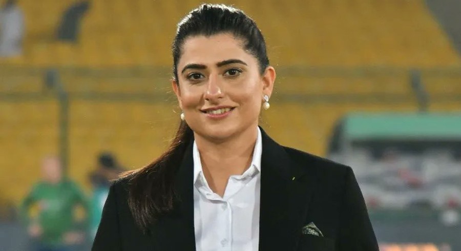 Bint-e-Hawa Forum honors Sana Mir with achievement award