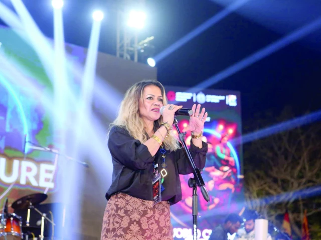 Bangladeshi artists take the Pakistan stage after 18 years