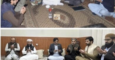 Deputy Chairman Senate Syedal Khan Nasir Meets Families of Martyred Police Officers in Balochistan, Expresses Condolences